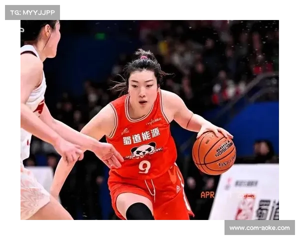 四川女篮核心李梦恢复训练备战 WCBA新赛季将于11月底开赛 四川女篮核心李梦恢复训练备战 WCBA新赛季将于11月底开赛